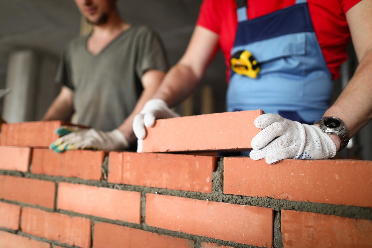 What Are 5 Example Of Materials Used In Creating A Building